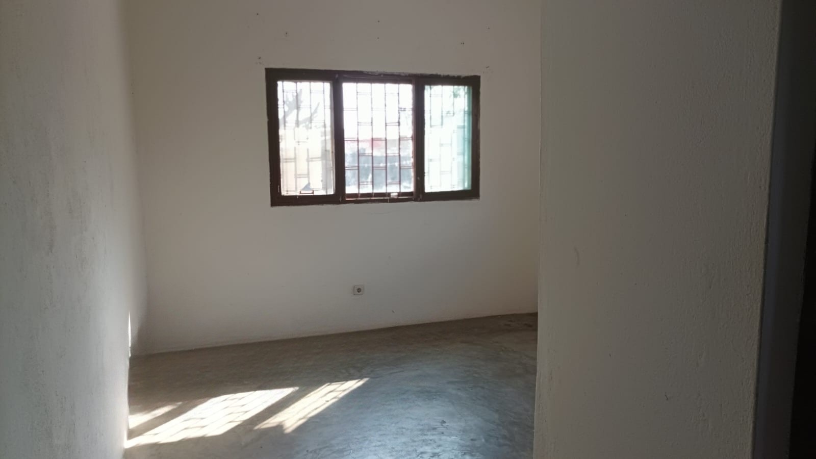 Vende-se Uma Vivenda T4 Na Costa Do Sol Por Apenas 6.000.000.00
