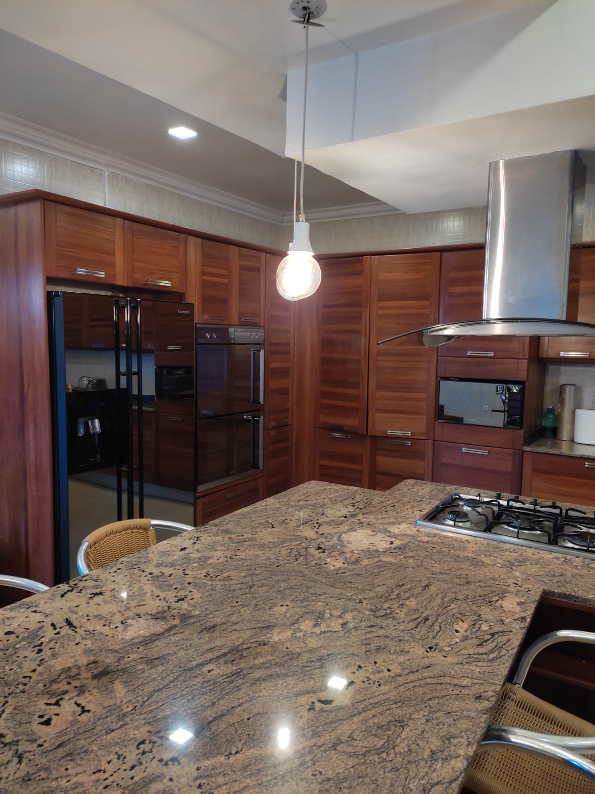 Linda Moradia T5 Na Beira Por  30.000.000.00