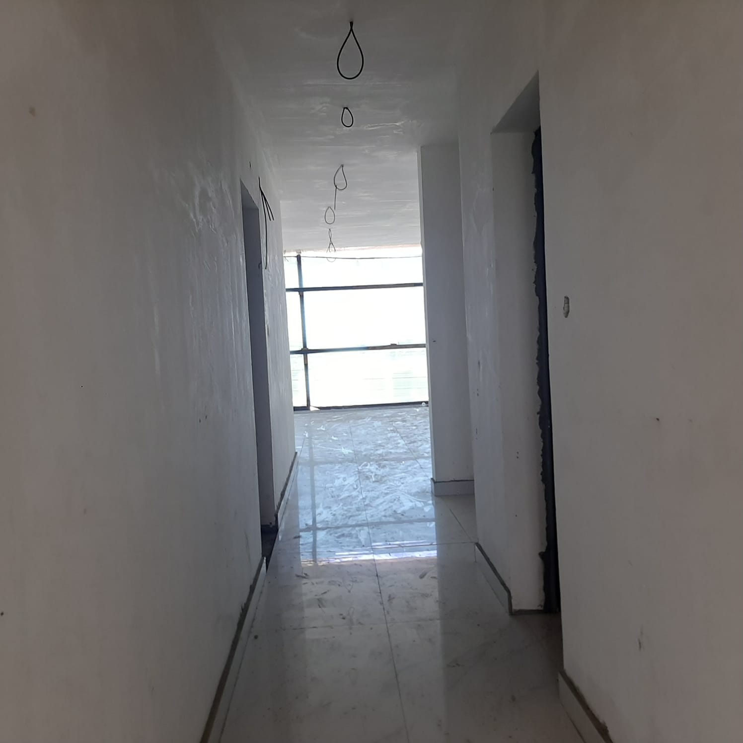 Vende-se Apartamentos num Edificio inacabado na Sommershield 2 Por apenas 19.164.000.00