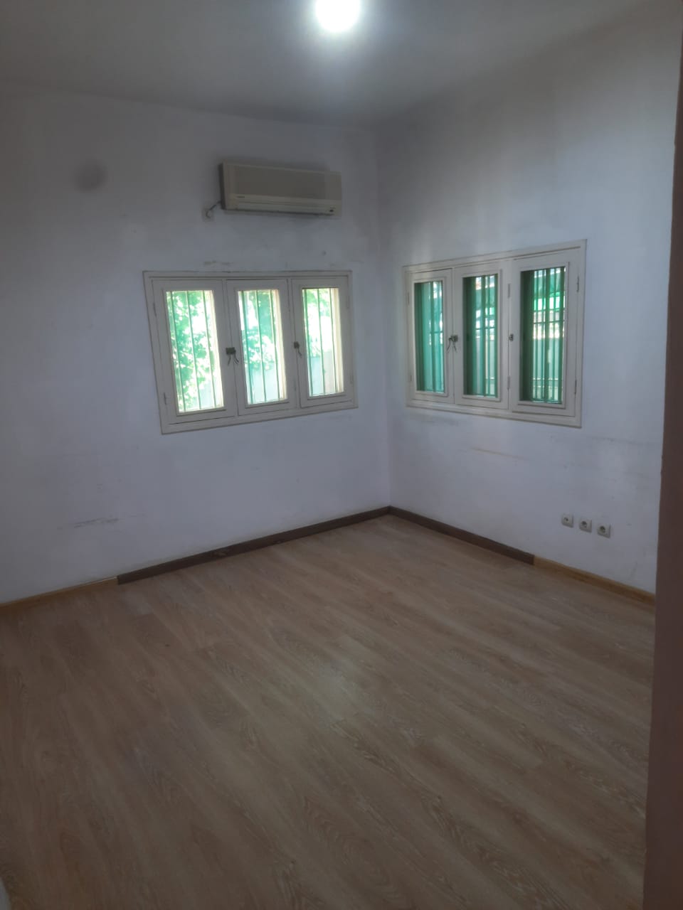 Moradia T4 em Pemba por 140.000.00