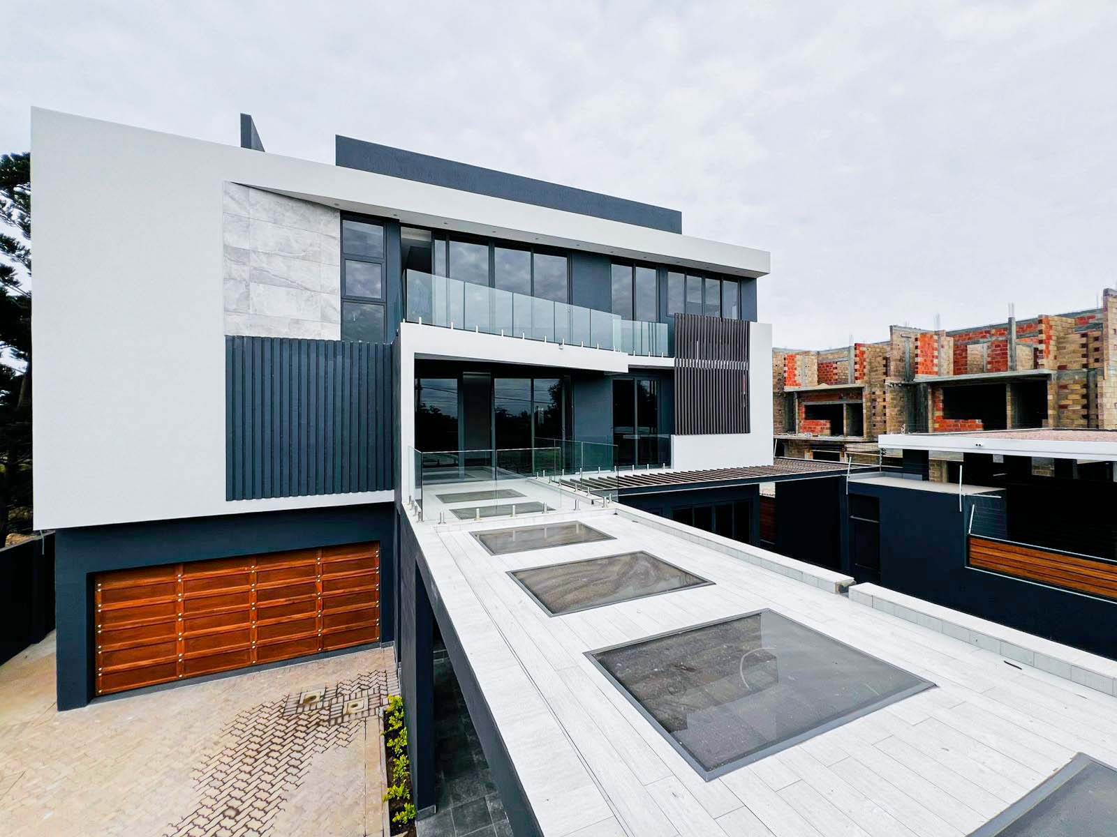 Vende-se Incrível Moradia T6 em Belo Horizonte por 19.000.000.00MZN