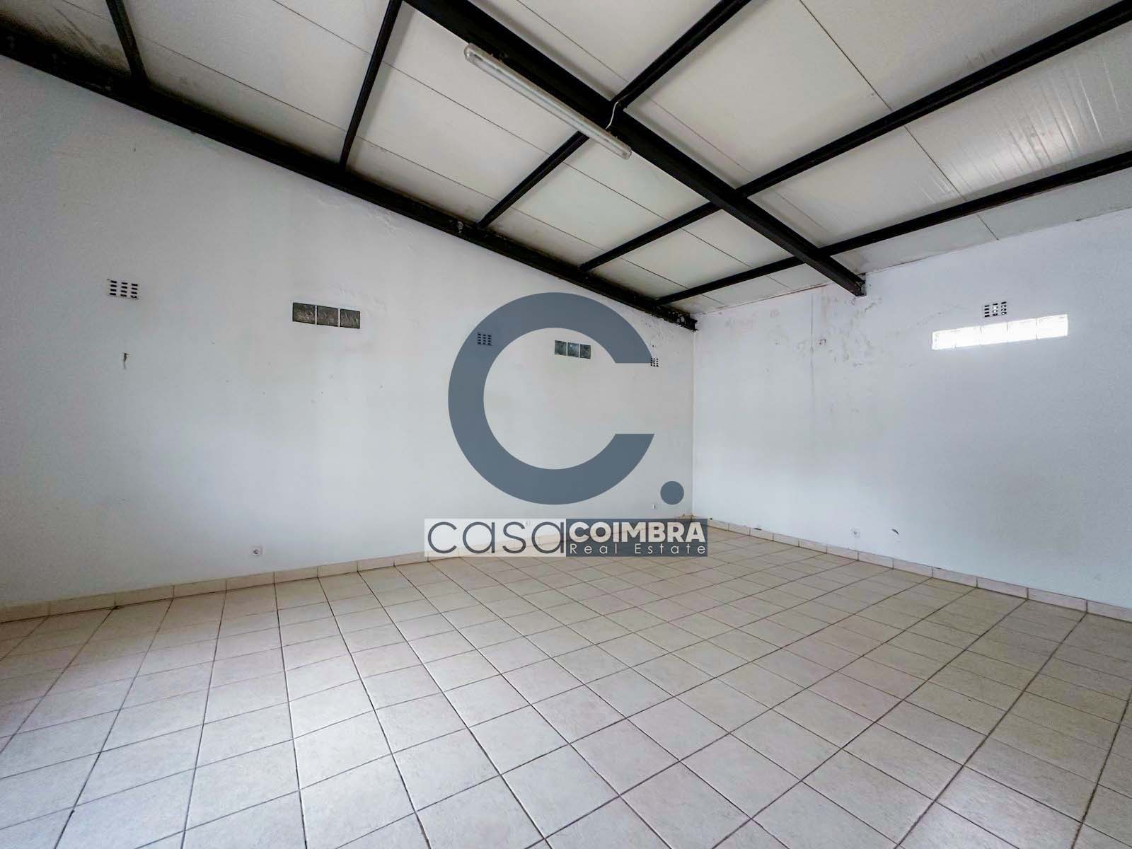 Vende-se Estabelecimento Comercial no Bairro das Mahotas por Apenas 20.000.000.00MZN