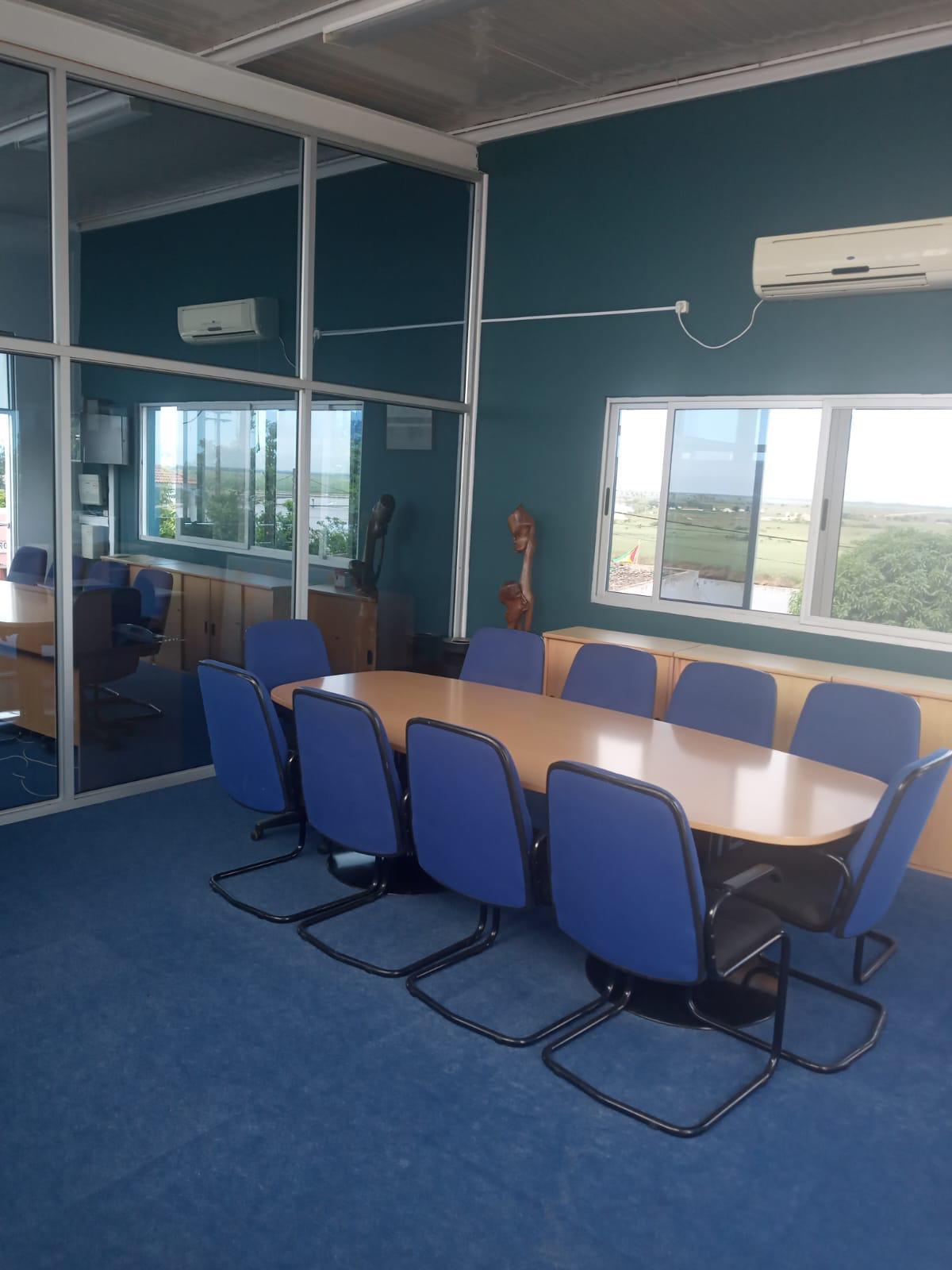 Vende-se Armazém Em Marracuene Por Apenas 800.000.00 Usd