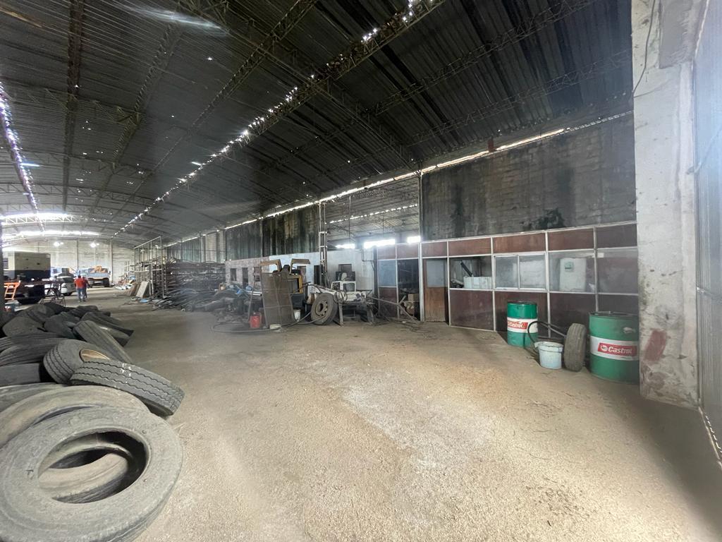 ARRENDA-SE ARMAZÉNS NA AV. DAS INDÚSTRIAS POR APENAS 400.000.00 MZN