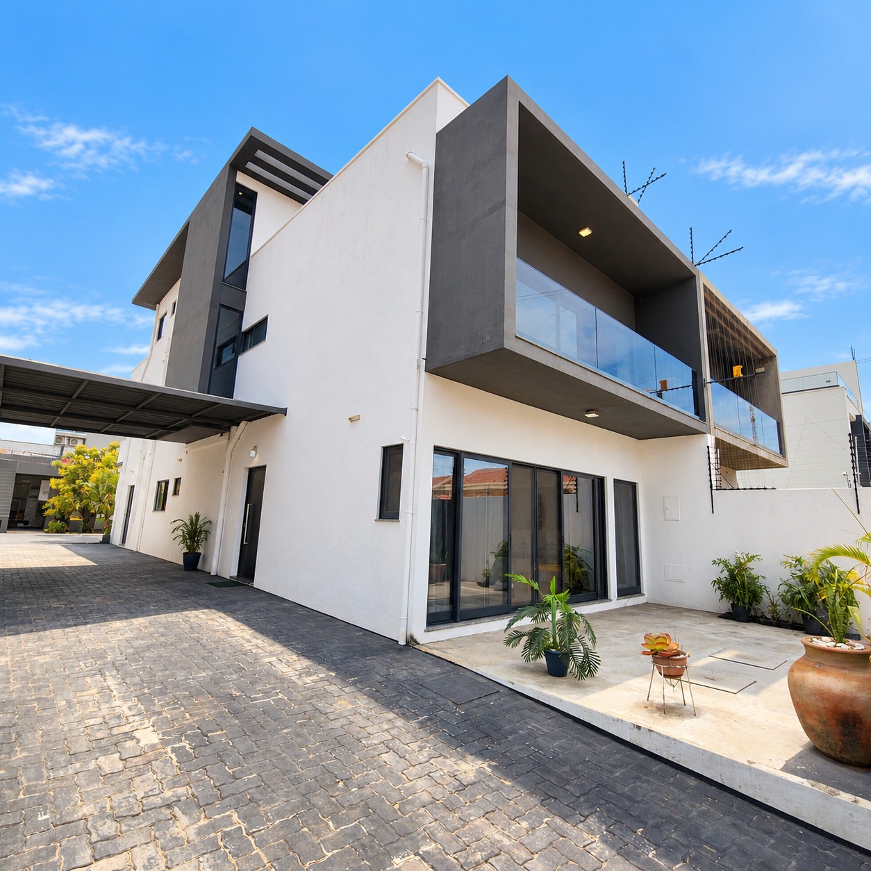 VENDE-SE MORADIA GEMINADA T5 NO TRIUNFO NOVO POR APENAS 25.000.000.00 Mzn